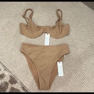 Frankie’s bikini set